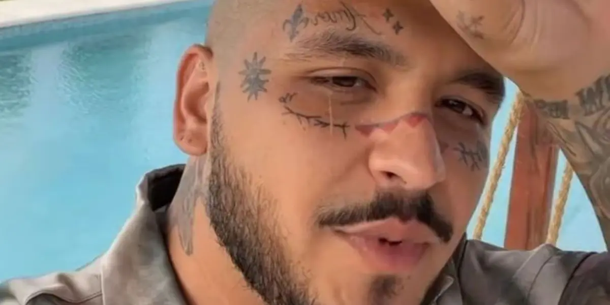 Christian Nodal tomó la decisión de borrarse sus tatuajes por una increíble razón
