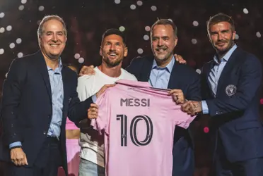 Conoce el sorprendente reloj que utilizó Lionel Messi  en su presentación