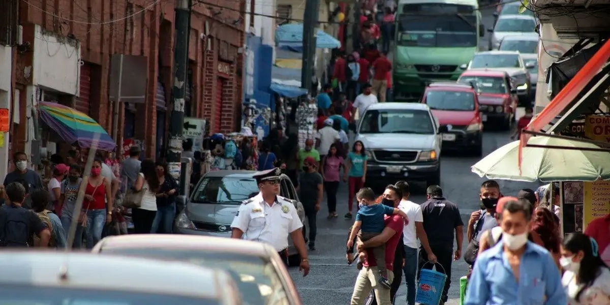 De acuerdo con las restricciones establecidas en el programa Hoy No Circula, vigente para los automovilistas de la Ciudad de México (CDMX) y del Estado de México (Edomex), los carros que no deberán circular hoy miércoles 6 de abril.