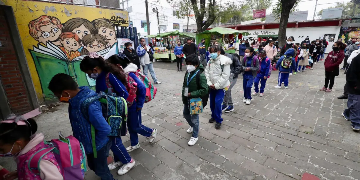 Debido a esta gran movilización de alumnos, padres de familia, maestros y demás, la Secretaría de Seguridad Ciudadana de la Ciudad de México (SSC CDMX) implementó el operativo “Regreso a Clases 2022”.