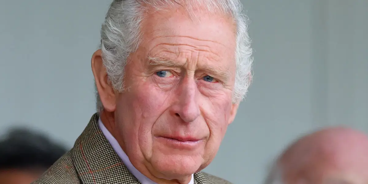 El Príncipe Carlos III recibió su merecido y se la acabaron sus dotes de galán 
