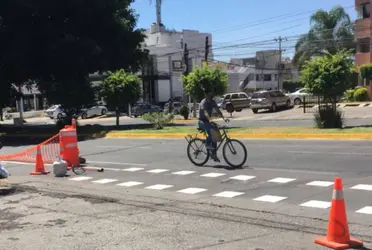 El tema de la problemática en avenida Guadalupe tras la construcción de una ciclovía continúa afectando a vecinos de la zona.