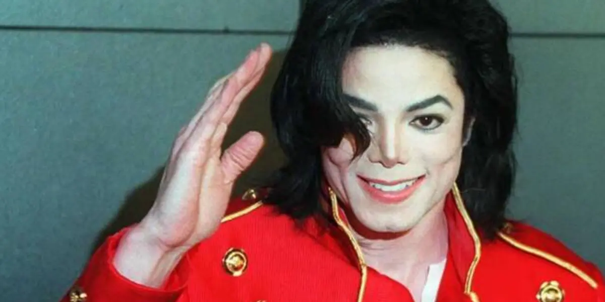 Michael Jackson nunca reveló porque utilizaba cubrebocas en su vida 