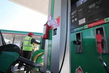 A nivel nacional, la gasolina magna tiene un precio promedio de 21.43 pesos por litro, mientras que la premium está en 23.25 pesos, y el diésel en 22.88 pesos