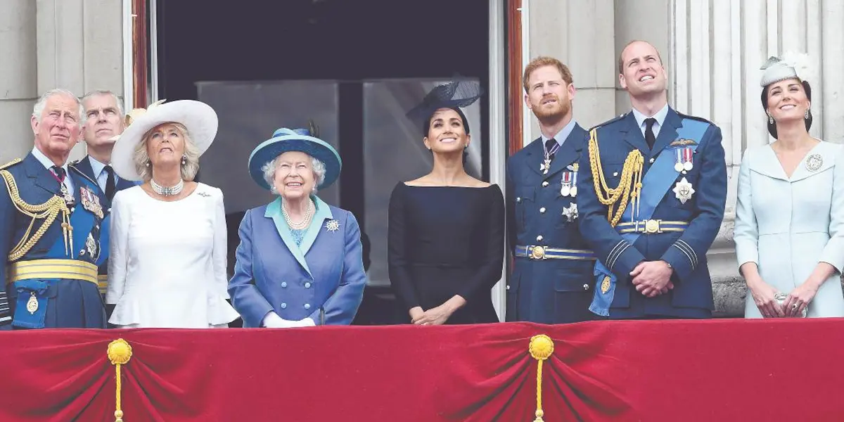 A pesar de lo anterior, y de los miles de kilómetros de distancia que los separan, la reina quiere tener un acercamiento con su nieto y su familia, al menos así lo asegura en su canal de YouTube Neil Sean, experto en realeza.