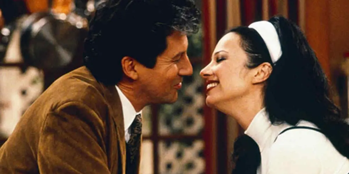 A tres décadas de la sitcom que se convirtió en un clásico, Fran Drescher regresa a la televisión en una película ideal para los últimos días de diciembre, centrada en una pareja gay, a la vez que prepara la comedia musical de La niñera.