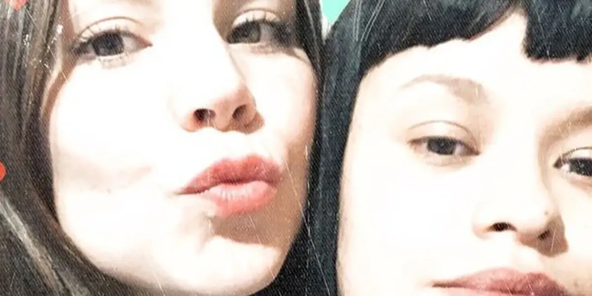 Además de la emoción de hacer una colaboración juntas, las cantantes confesaron que el videoclip fue grabado a la distancia en España y Estados Unidos.