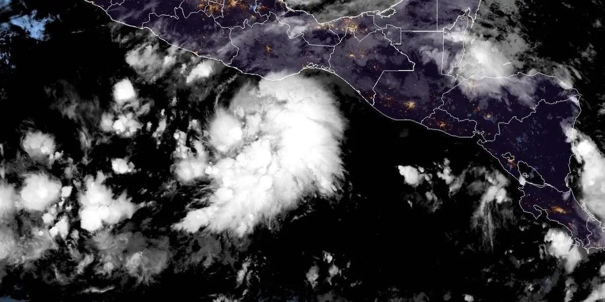 Además, resaltó que habría descargas eléctricas en Chihuahua, Coahuila, Durango, Zacatecas, Veracruz, Puebla, Guerrero, Oaxaca, Chiapas, Campeche, Yucatán y Quintana Roo.