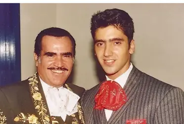 Alejandro Fernández le dedicó a Vicente este polémico tema el día del padre