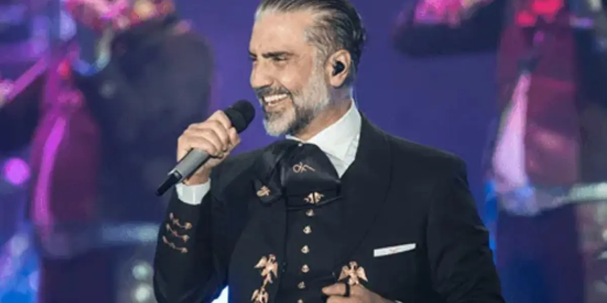 Alejandro Fernández se prepara de esta peculiar forma antes de cada concierto