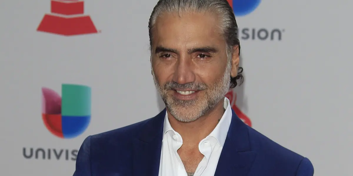 Alejandro Fernández y su lujoso reloj de oro disfrutando de sus vacaciones