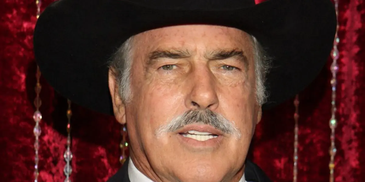 Algunos de los famosos han dado inicio a su carrera como artistas empezando desde lo más bajo, como es el caso de Andrés García.