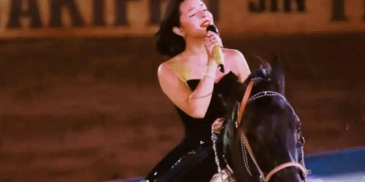 Ángela Aguilar ha confesado el secreto que esconde para cantar abordo de un caballo sin afectar su voz