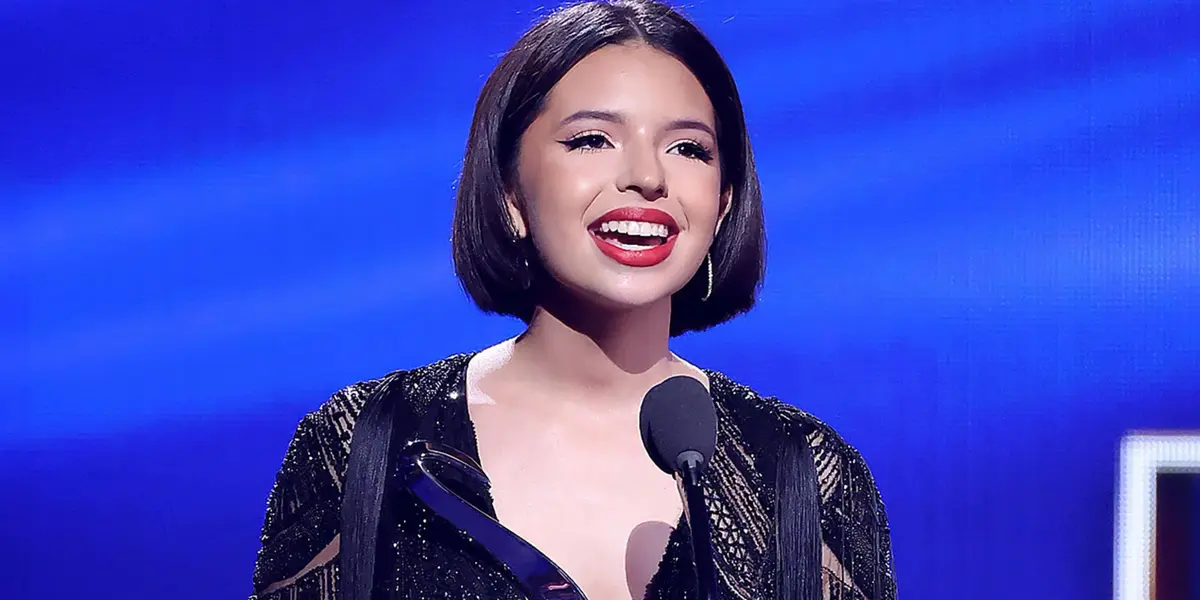 Ángela Aguilar tiene un amuleto de la suerte que la acompaña a todas sus giras