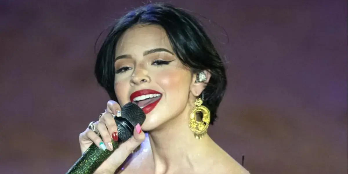 Ángela Aguilar tuvo su primera mala experiencia a los 4 años cuando grabó su primer tema