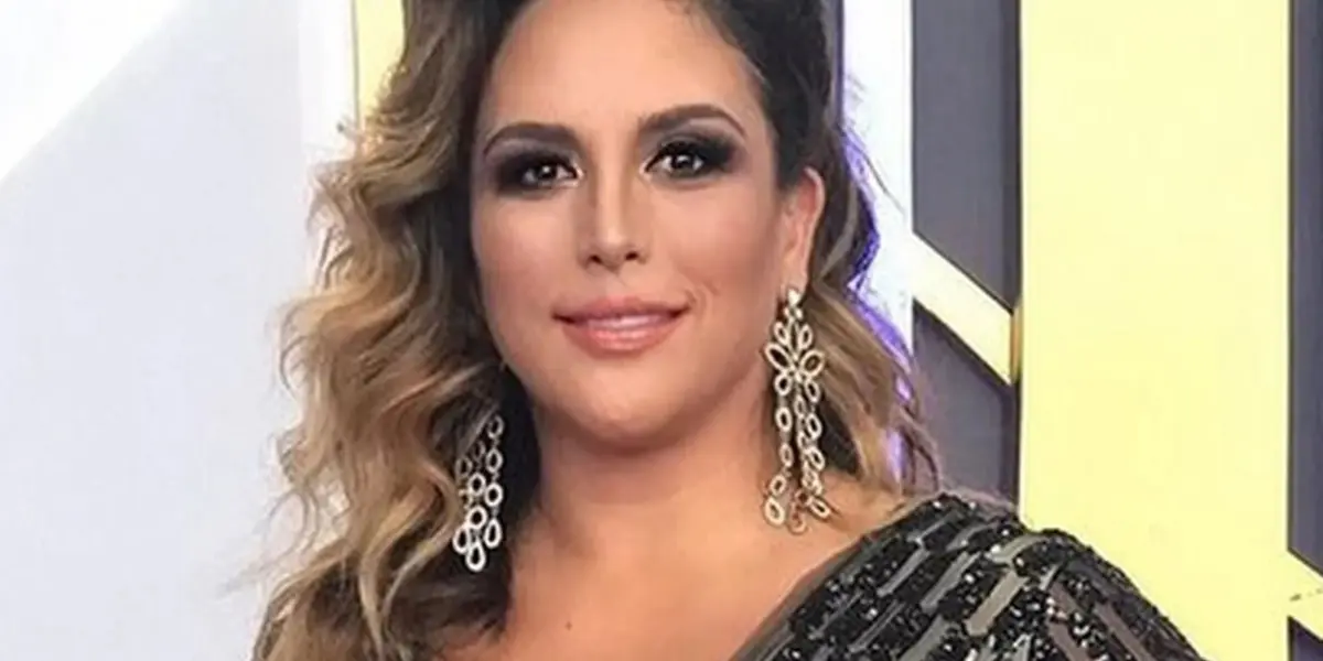 Angélica Vale agarraba la fiesta en su día de descanso previo a las grabaciones en playa