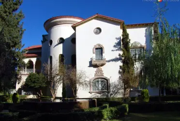 Aquí te traemos la respuesta a tu gran duda del ¿por qué la mansión de Juan Gabriel en Ciudad Juárez se llama “Casa Victoria”?