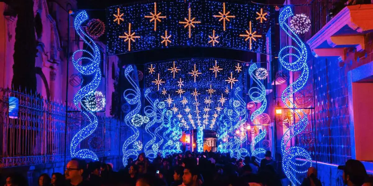 Ariadna Ayala Camarillo, presidenta municipal de Atlixco, informó que la Villa Iluminada se realizará del 25 de noviembre de este 2021 al 9 de enero de 2022.