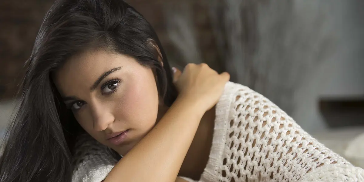 Aseguran que Andrés Tovar habría ofrecido un millón de pesos a Claudia Martín para que su esposa deje de hablar mal de la ex Rebelde.