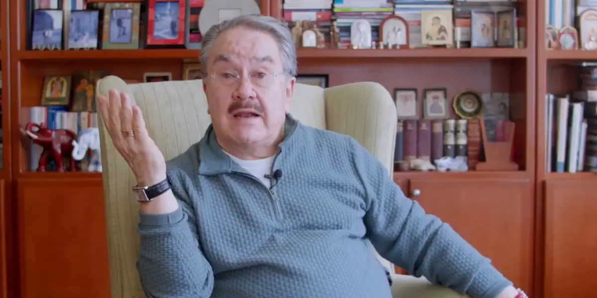 Aseguran que tras haberse presentado en Televisa, su jefa y compañeros de 'Ventanando' no le enviaron mensajes pese a saber que estaba enfermo.