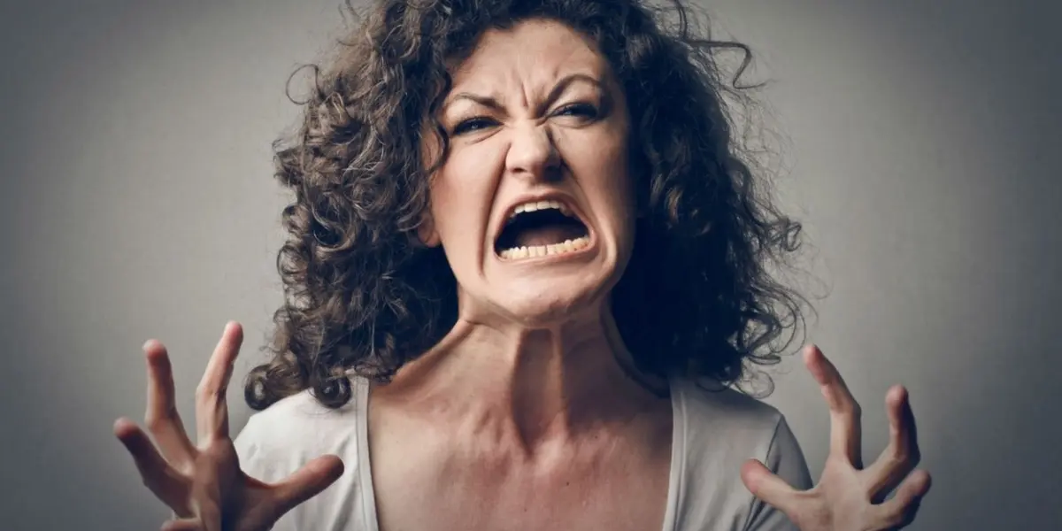 Aunque puedan tener un millón de cualidades a veces suelen espantar a los demás por su mal genio.