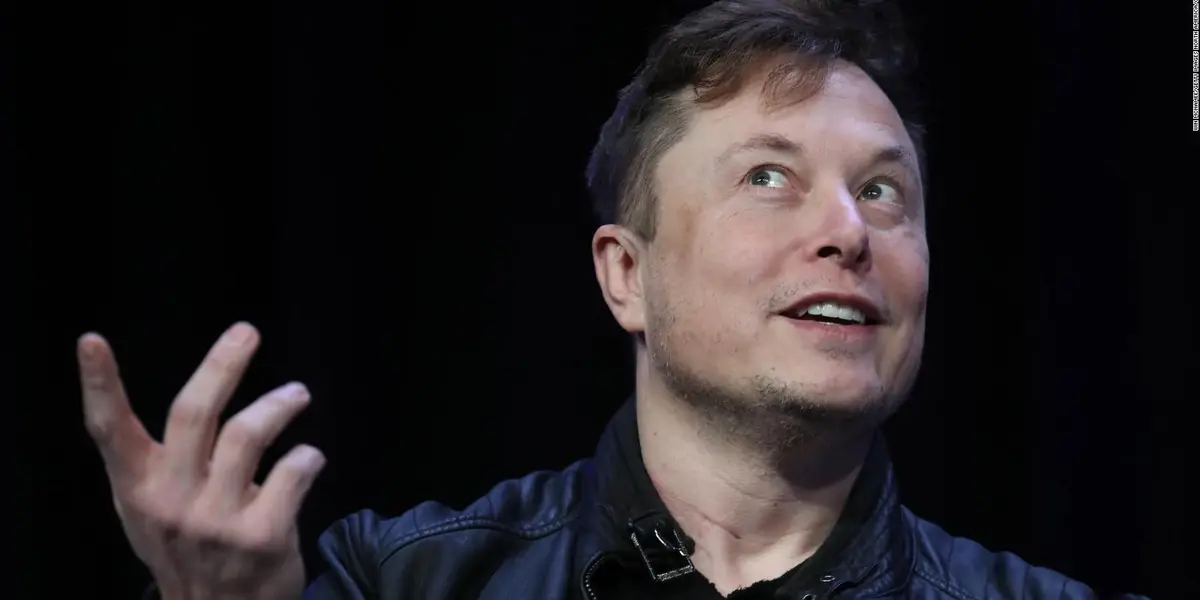 Cabe señalar que nadie conoce su verdadera identidad y muchos creen que en realidad se trata de un grupo de personas que se escondieron bajo ese pseudónimo.