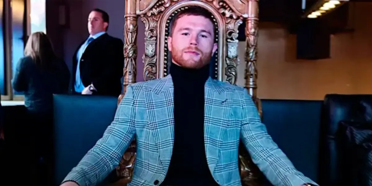 Canelo Álvarez tiene uno de los mejores autos al que decidió llamar “El Pitufo”