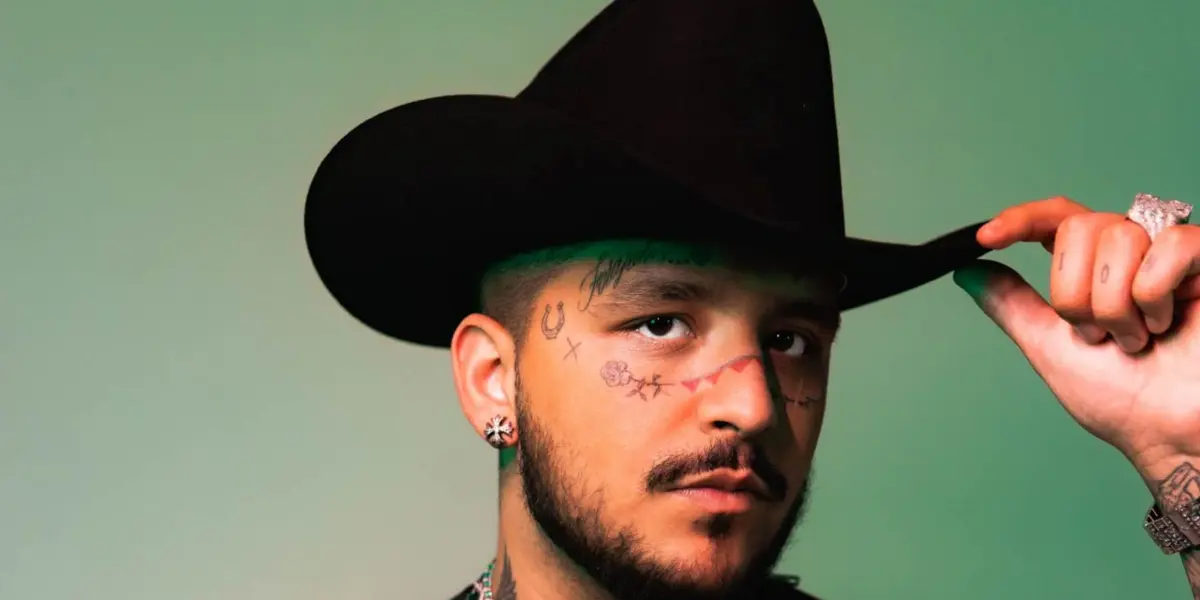 Christian Nodal ha decidido bajarse el salario con tal de cumplir su sueño en la televisión