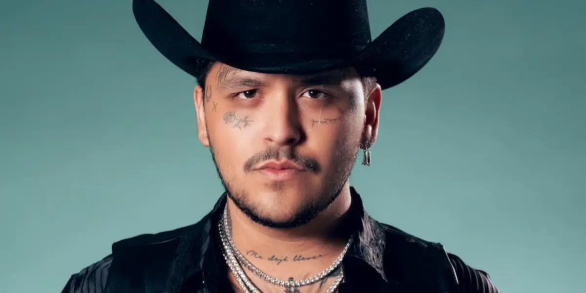 Christian Nodal sorprende con su cara limpia y sin rastro de sus tatuajes