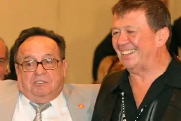 Conoce como fue la vez que Chabelo cantó en un homenaje de Chespirito