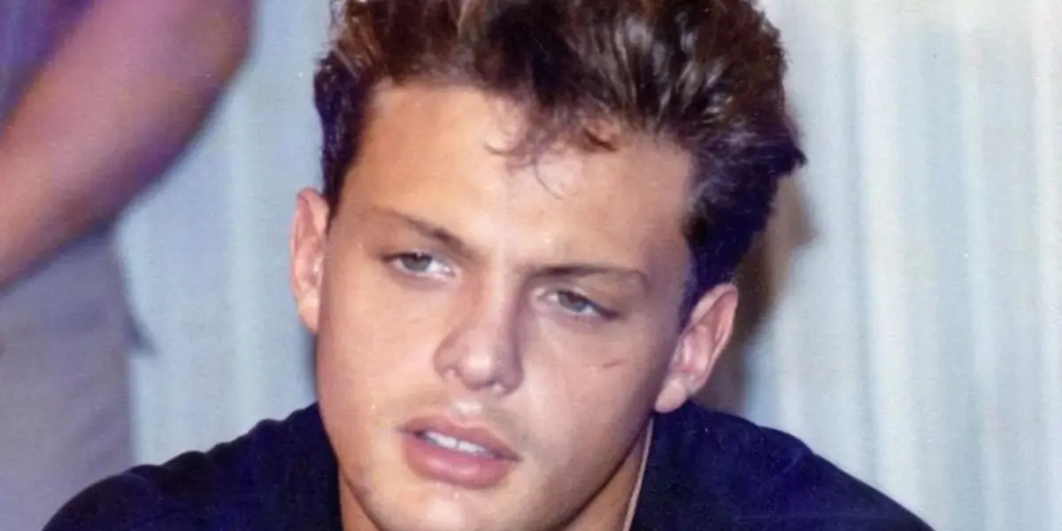 Conoce como fue Luis Miguel con su pandilla llamada “Los vampiros”