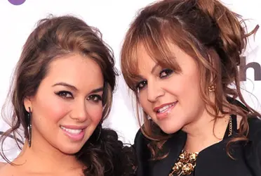Conoce como Jenni Rivera se apodera del cuerpo de su hija