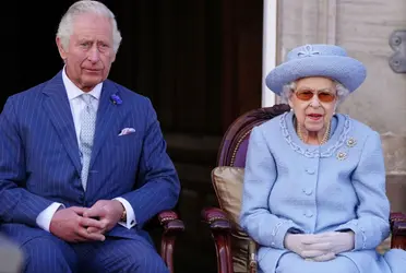 Así se hizo presente la Reina Isabel II en la coronación de su hijo Carlos III
