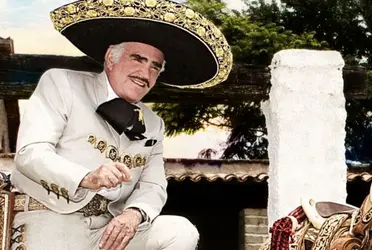 Conoce cual fue la bebida favorita que Vicente Fernández tomaba en sus conciertos