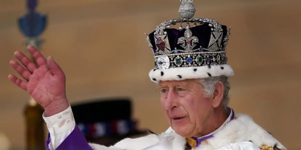 Conoce cual fue la joya que prohibió el Rey Carlos III