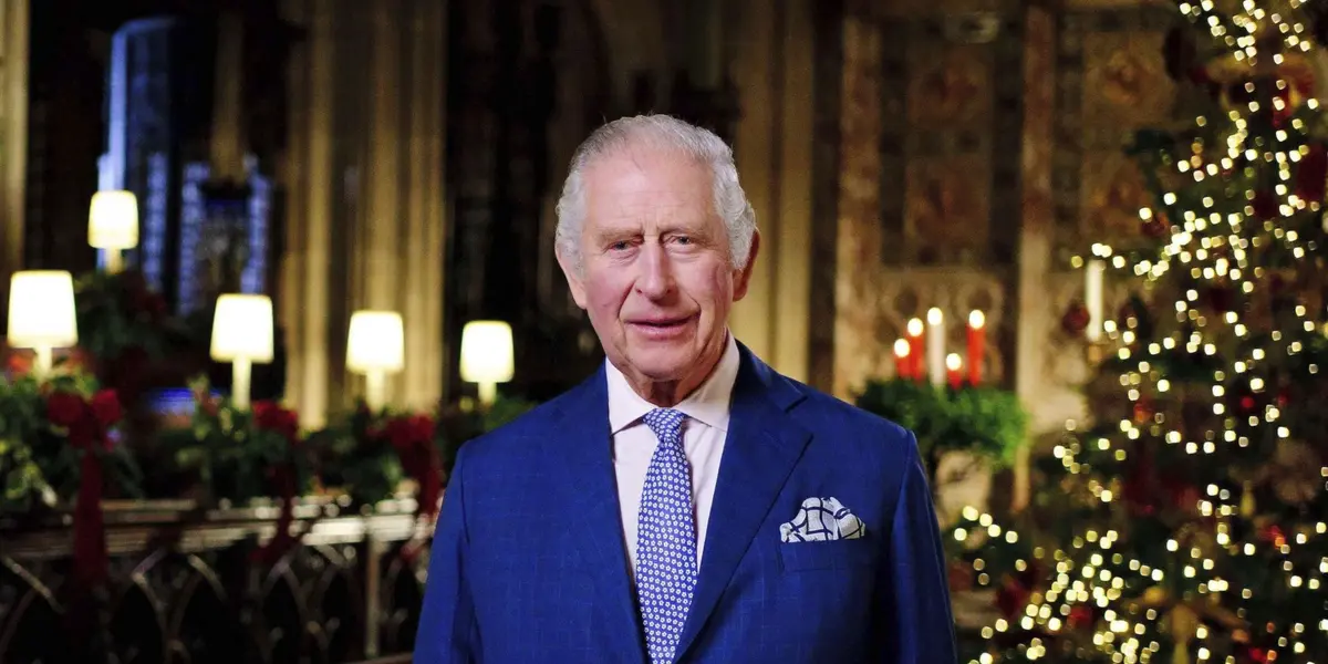 Conoce el espectacular y lujoso auto del Rey Carlos III