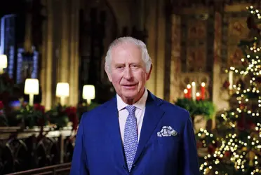 Conoce el espectacular y lujoso auto del Rey Carlos III