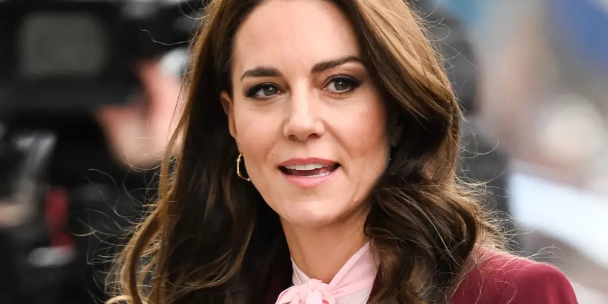 Conoce el lujo que utilizó Kate Middleton para robarle protagonismo al estreno del documental de Harry