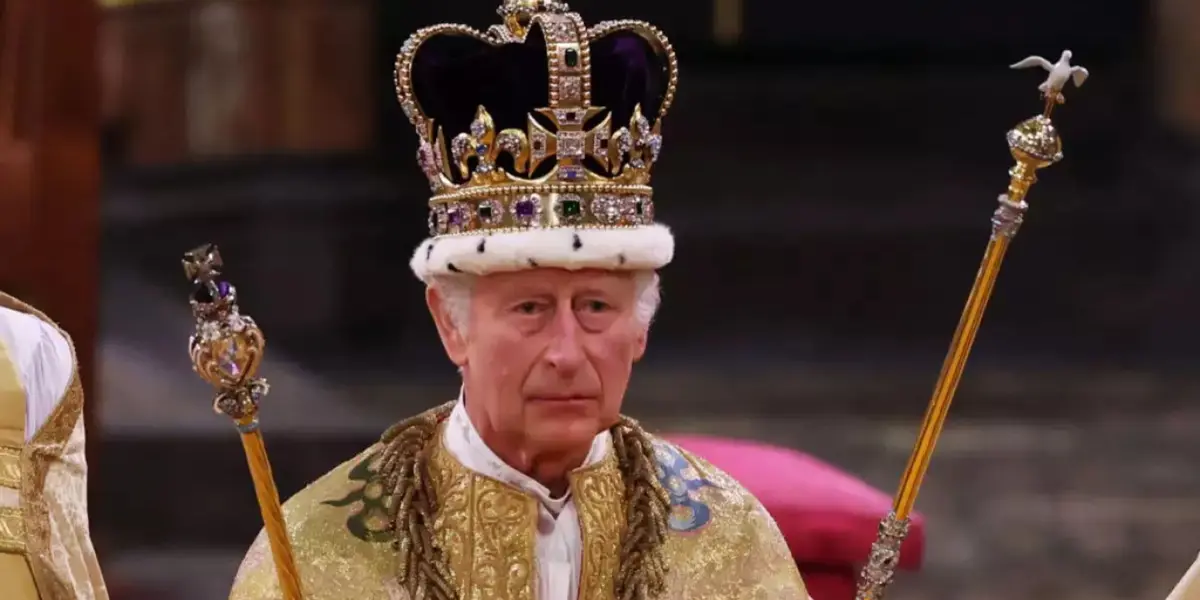 Conoce la aterradora presencia en la coronación de Carlos III