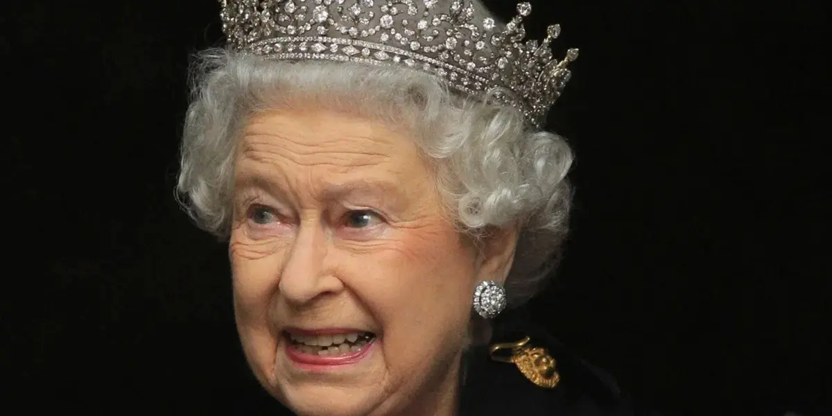 Conoce las cosas que se pueden poner en la ofrenda de la Reina Isabel II