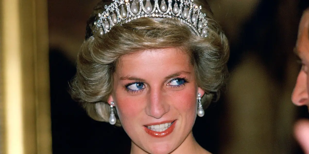 Conoce las curiosidades que pasaron por alto en el vestid de bodas de la Princesa Diana