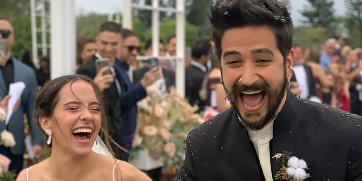 Conoce las extrañas y extravagantes sandalias con las que se presentó Evaluna en famosos premios