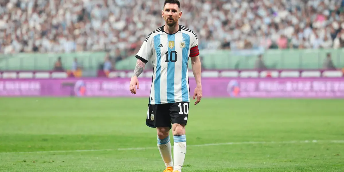 Conoce lo que guarda Lionel Messi entre sus medias en cada partido 