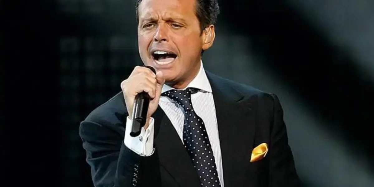 Conoce porque Luis Miguel suele estar haciendo señas durante sus conciertos
