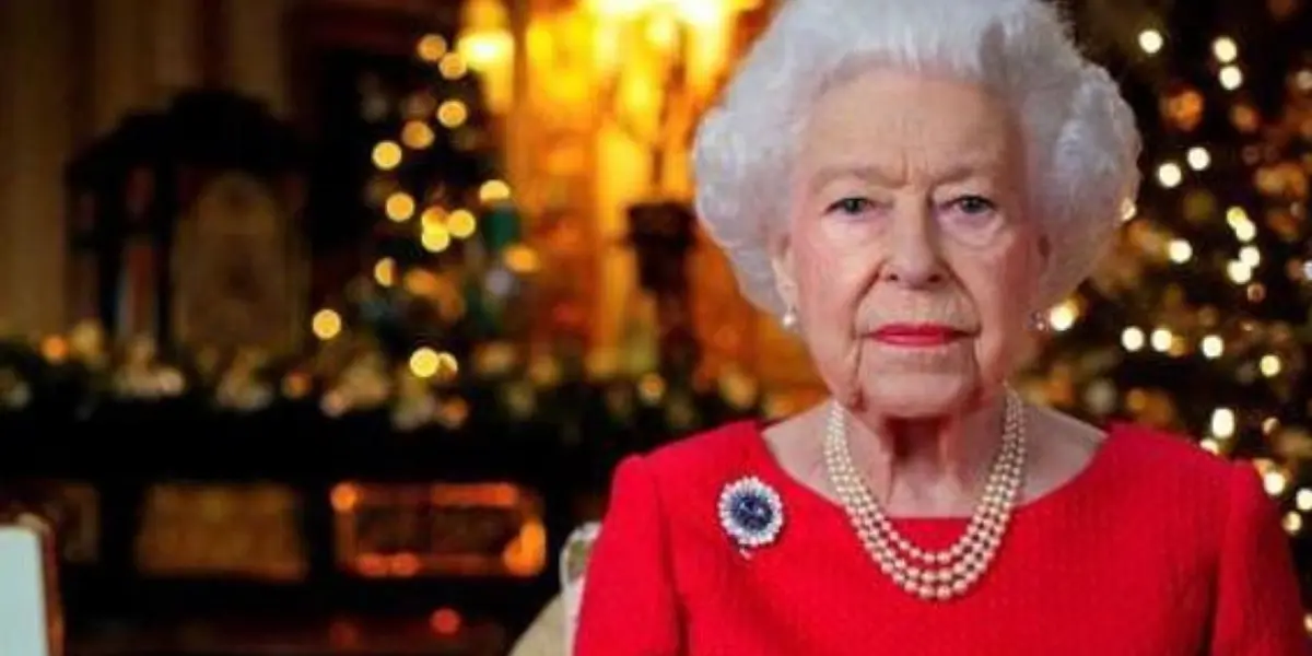 Conoce que hacia especial el anillo de compromiso de la Reina Isabel II