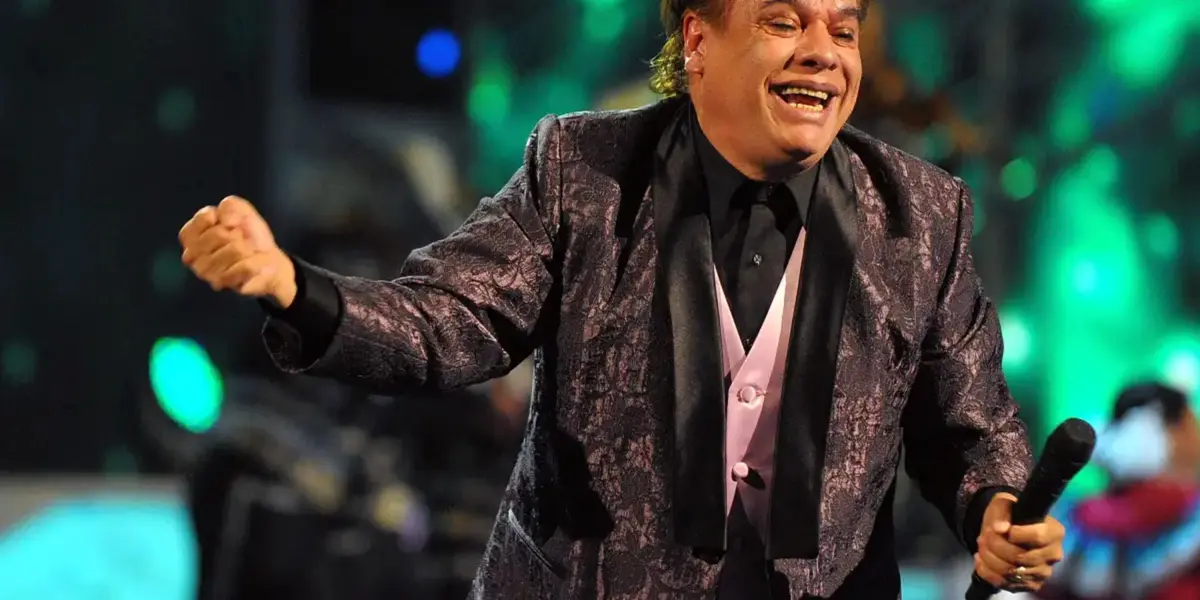 Conoce uno de los pocos autos que conducía Juan Gabriel y nadie lo recuerda