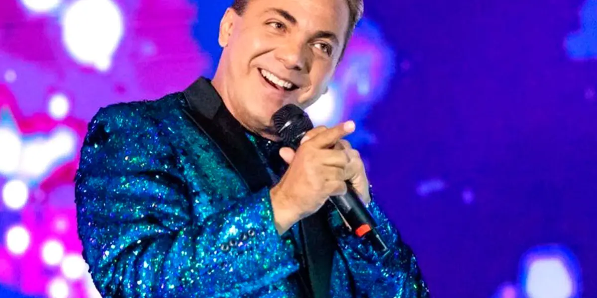 Cristian Castro es criticado por los extravagantes vestuarios con los que se roba los reflectores