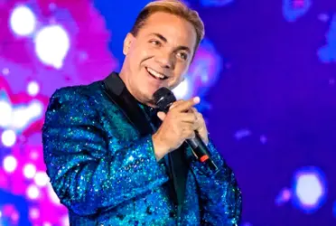 Cristian Castro es criticado por los extravagantes vestuarios con los que se roba los reflectores