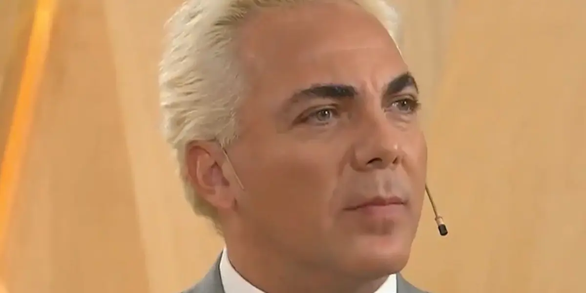 Cristian Castro sigue con algunas costumbres de niño que sorprende a sus fans