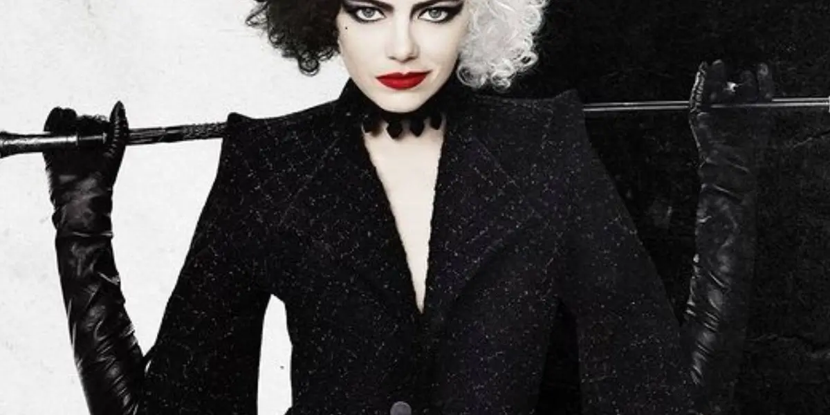 "Cruella" es un live-action ambientado en la década de 1970 en Londres. El filme retrata la vida de una joven estafadora llamada Estella, una chica inteligente y creativa que pretende dejar su huella en el mundo de la moda.